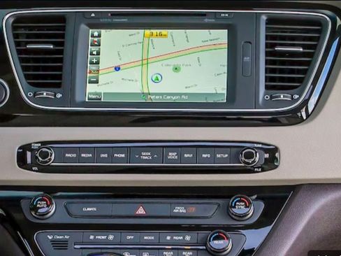 Used 2015 Kia Sedona SX Limited image 6