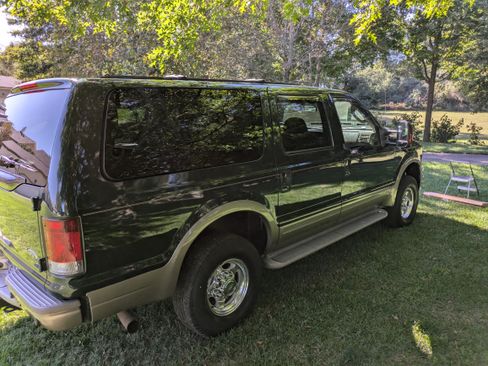 Used 2005 Ford Excursion Eddie Bauer image 6