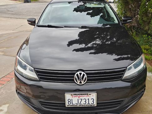 Used 2012 Volkswagen Jetta TDI image 1