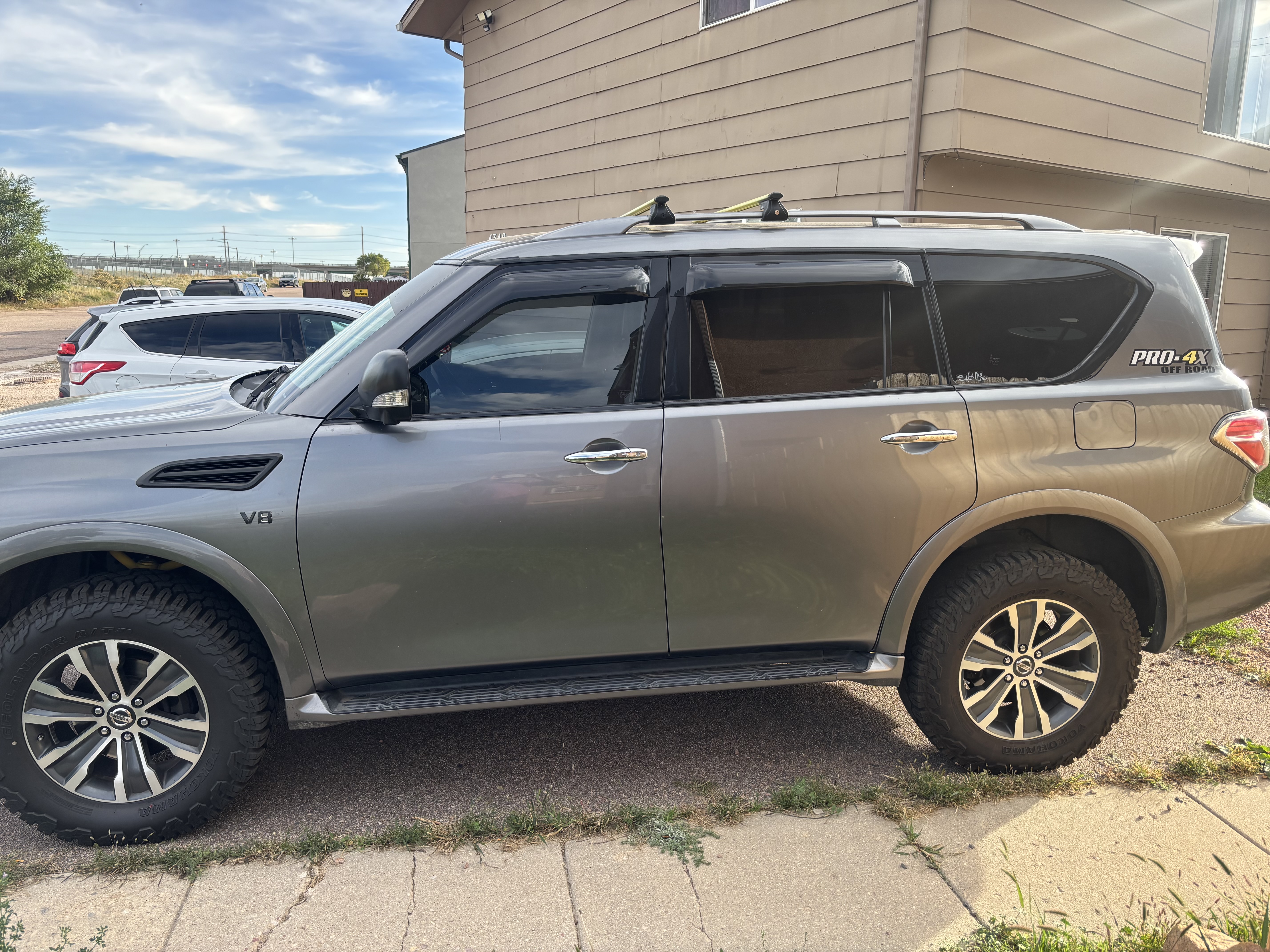 Used 2019 Nissan Armada SL w/ Premium Package AWD/4WD image 4
