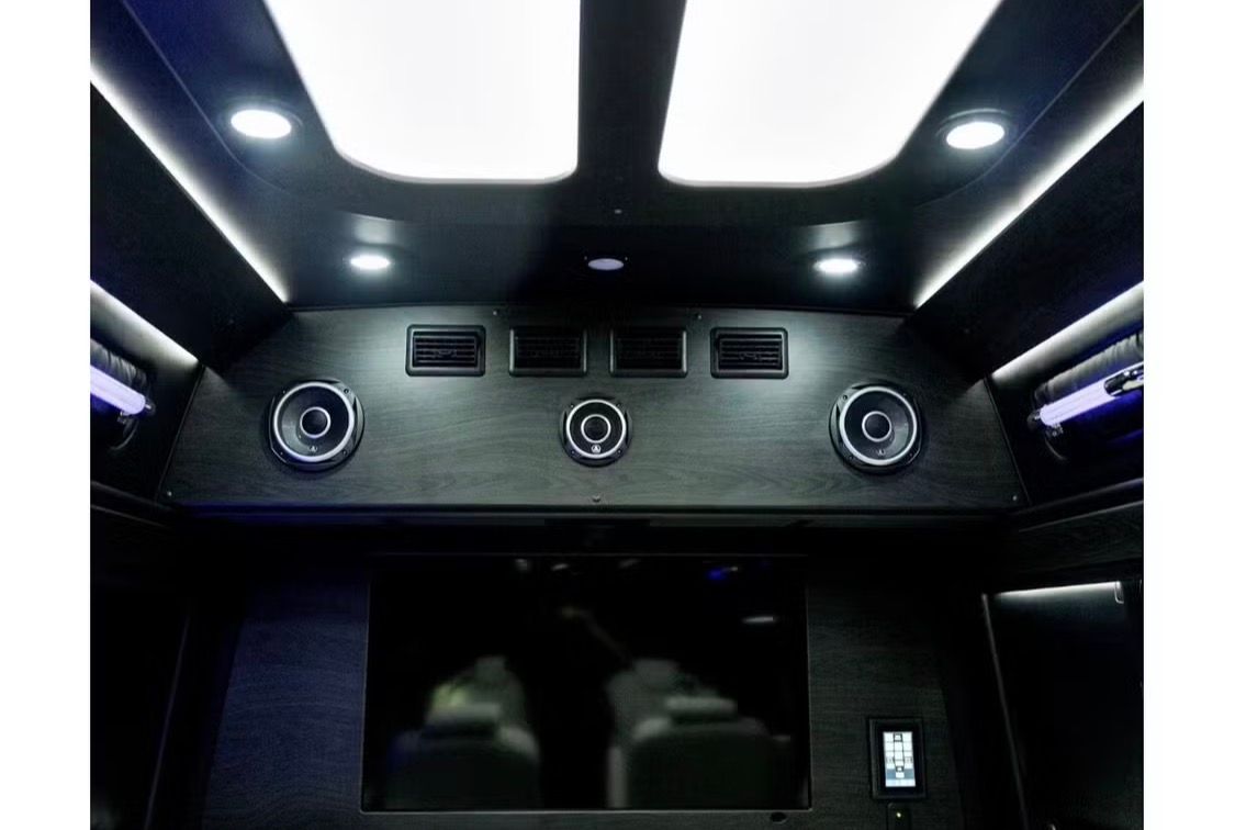 Used 2022 Mercedes-Benz Sprinter 3500 image 24