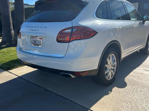 Used 2013 Porsche Cayenne S image 8