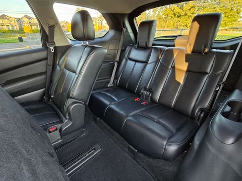 Used 2017 Nissan Pathfinder SL image 13