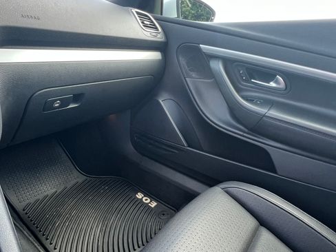 Used 2012 Volkswagen Eos Komfort FWD image 5
