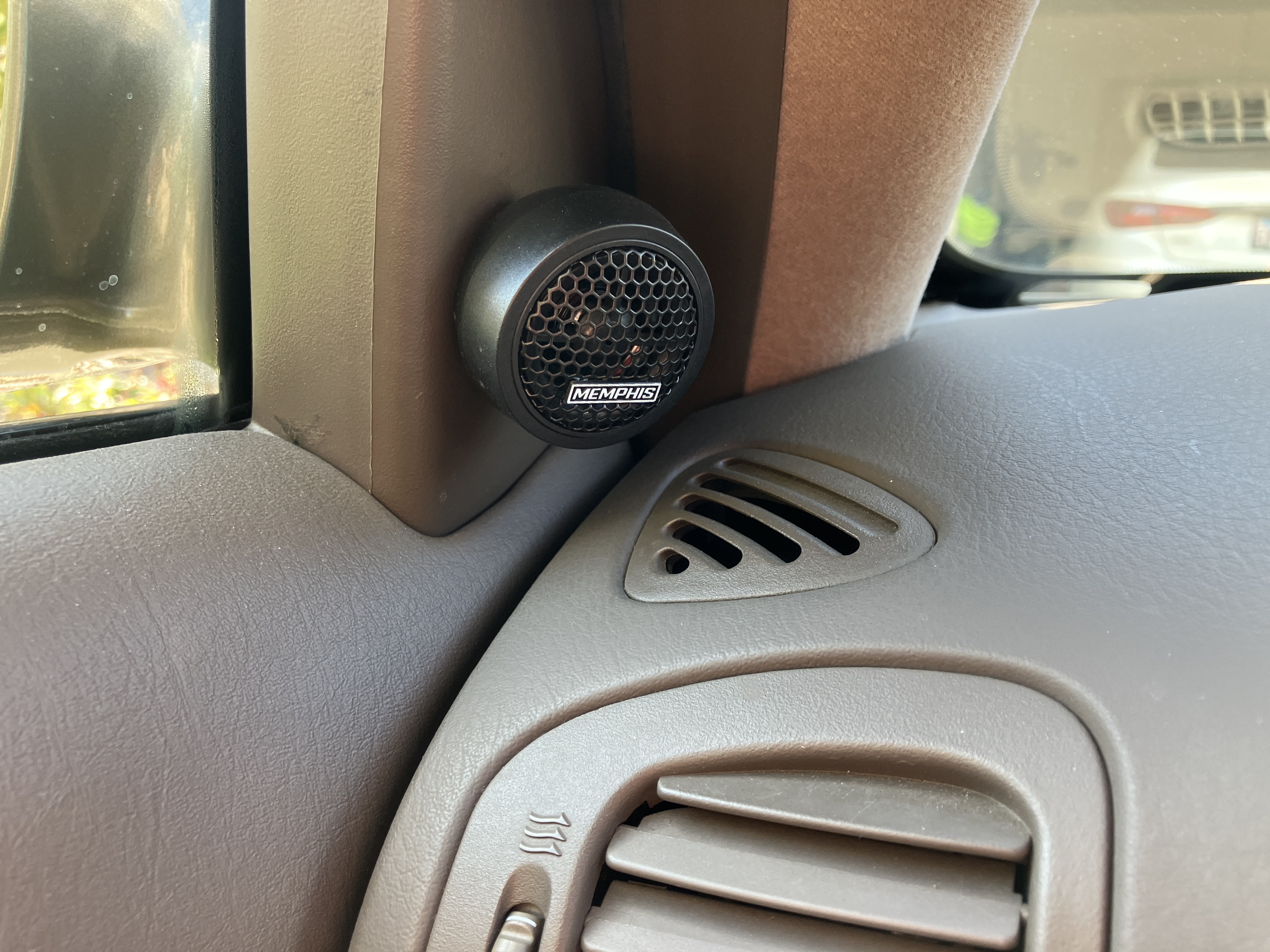 Used 2001 Lincoln LS RWD image 11