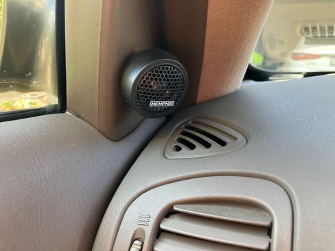 Used 2001 Lincoln LS image 11