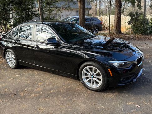 Used 2017 BMW 320i Sedan image 9
