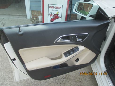 Used 2018 Mercedes-Benz CLA 250 4MATIC image 13