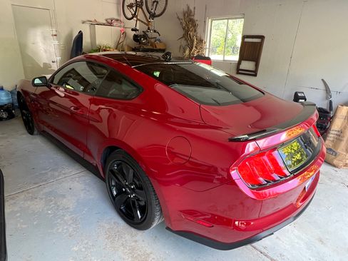 Used 2021 Ford Mustang GT Premium RWD image 4