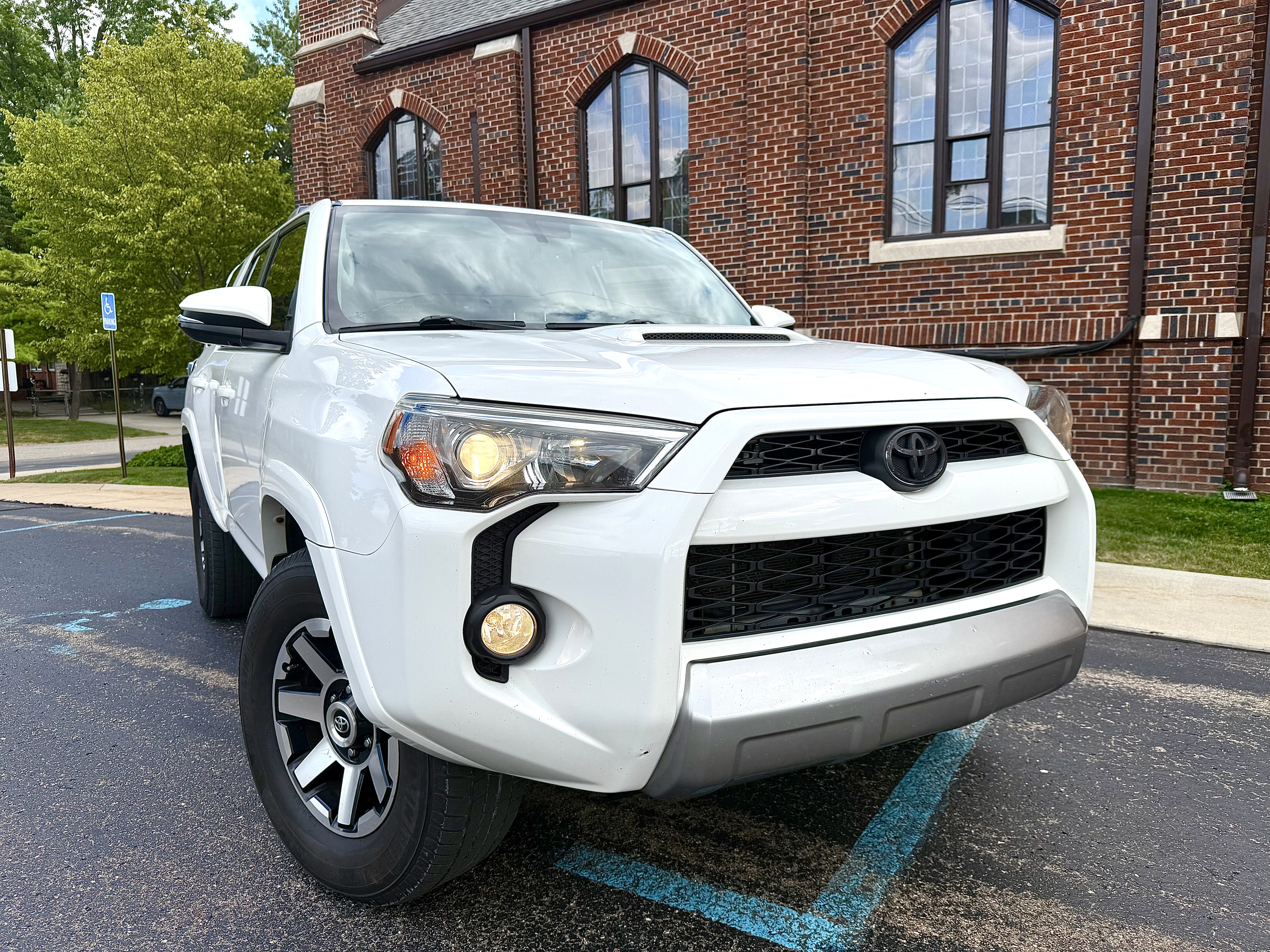 Used 2017 Toyota 4Runner TRD Off-Road Premium AWD/4WD image 19