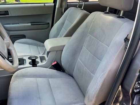 Used 2012 Ford Escape XLT FWD image 5