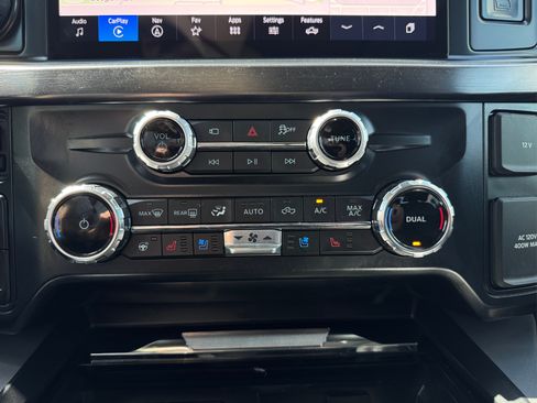 Used 2025 Ford F250 Lariat w/ Lariat Ultimate Package image 15