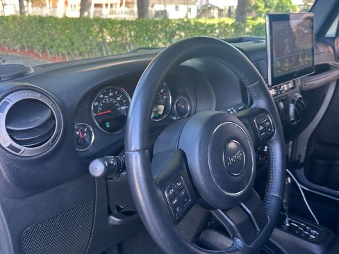 Used 2015 Jeep Wrangler Sport image 19