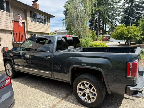 Used 2018 GMC Sierra 1500 SLT w/ SLT Premium Package AWD/4WD image 2