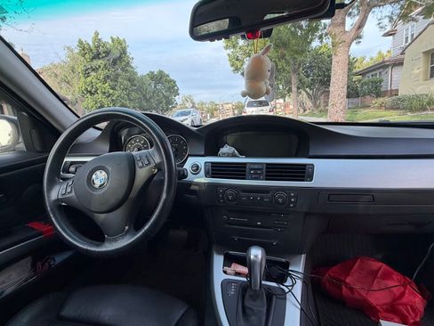 Used 2006 BMW 325i Sedan image 10