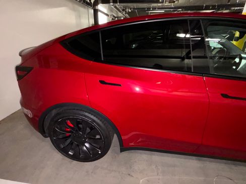 Used 2022 Tesla Model Y Performance AWD/4WD image 10