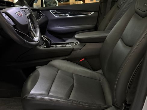 Used 2020 Cadillac XT6 Premium Luxury AWD/4WD image 8
