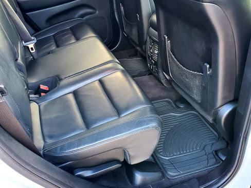 Used 2016 Jeep Grand Cherokee Limited image 8