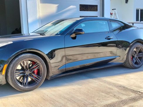 Used 2023 Chevrolet Camaro ZL1 image 1