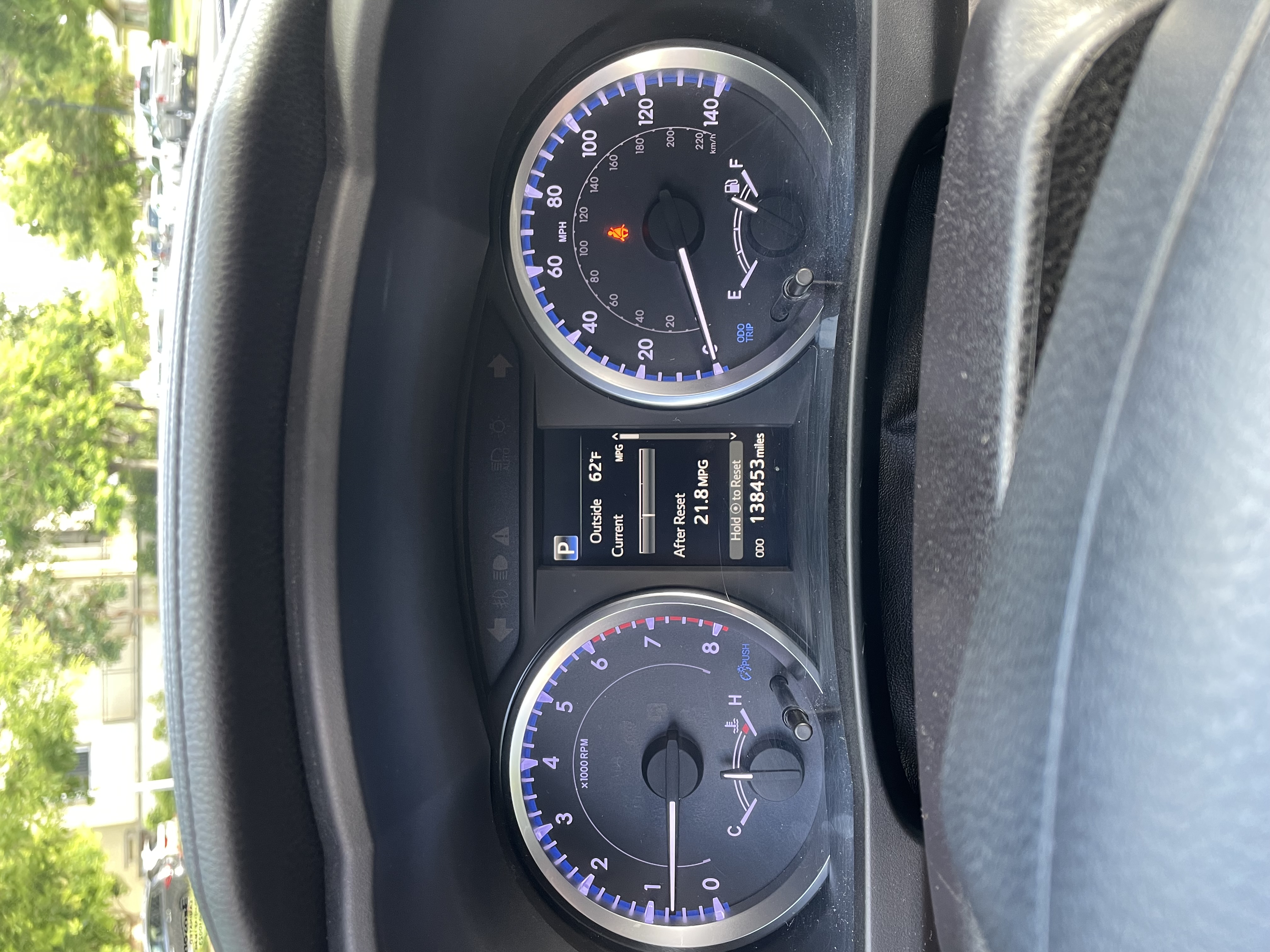 Used 2019 Toyota Highlander LE FWD image 6