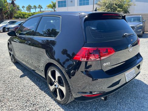 Used 2015 Volkswagen GTI SE FWD image 5