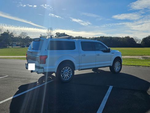 Used 2020 Ford F150 Limited w/ Trailer Tow Package image 8