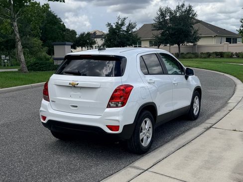 Used 2021 Chevrolet Trax LS w/ Tint and Cruise Package FWD image 4