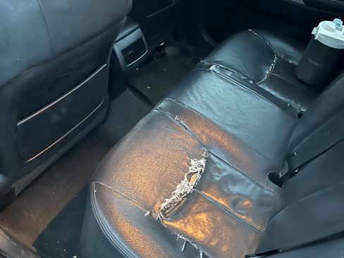 Used 2011 Toyota Camry SE FWD image 13