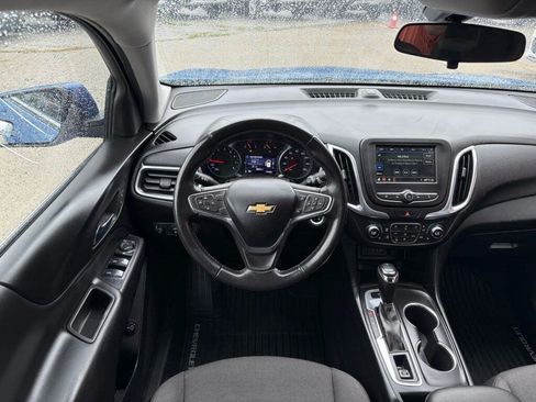 Used 2019 Chevrolet Equinox LT image 2