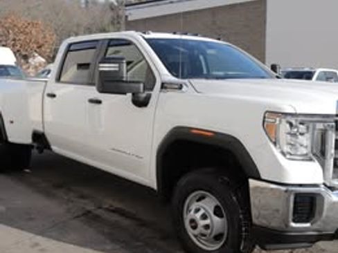 Used 2023 GMC Sierra 3500 Pro w/ Convenience Package image 8