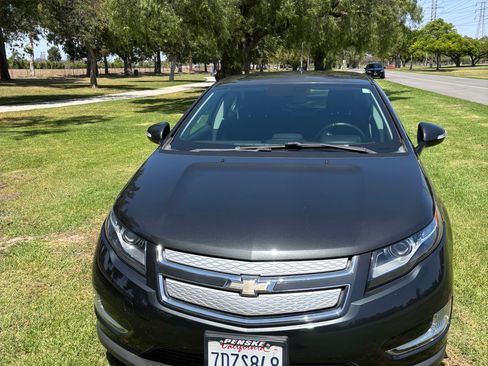 Used 2014 Chevrolet Volt image 2