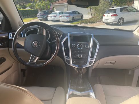 Used 2012 Cadillac SRX Luxury image 8