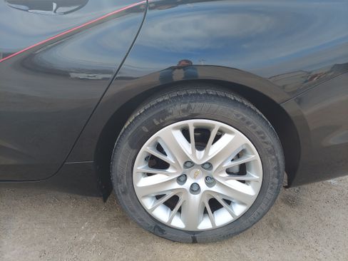 Used 2017 Chevrolet Impala LS w/ Protection Package image 8