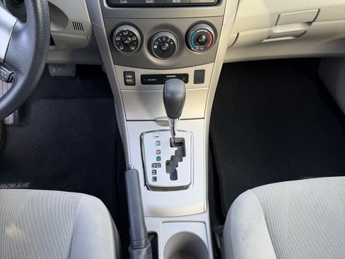 Used 2012 Toyota Corolla LE image 15