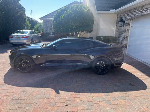 Used 2019 Chevrolet Camaro LT w/ RS Package image 8