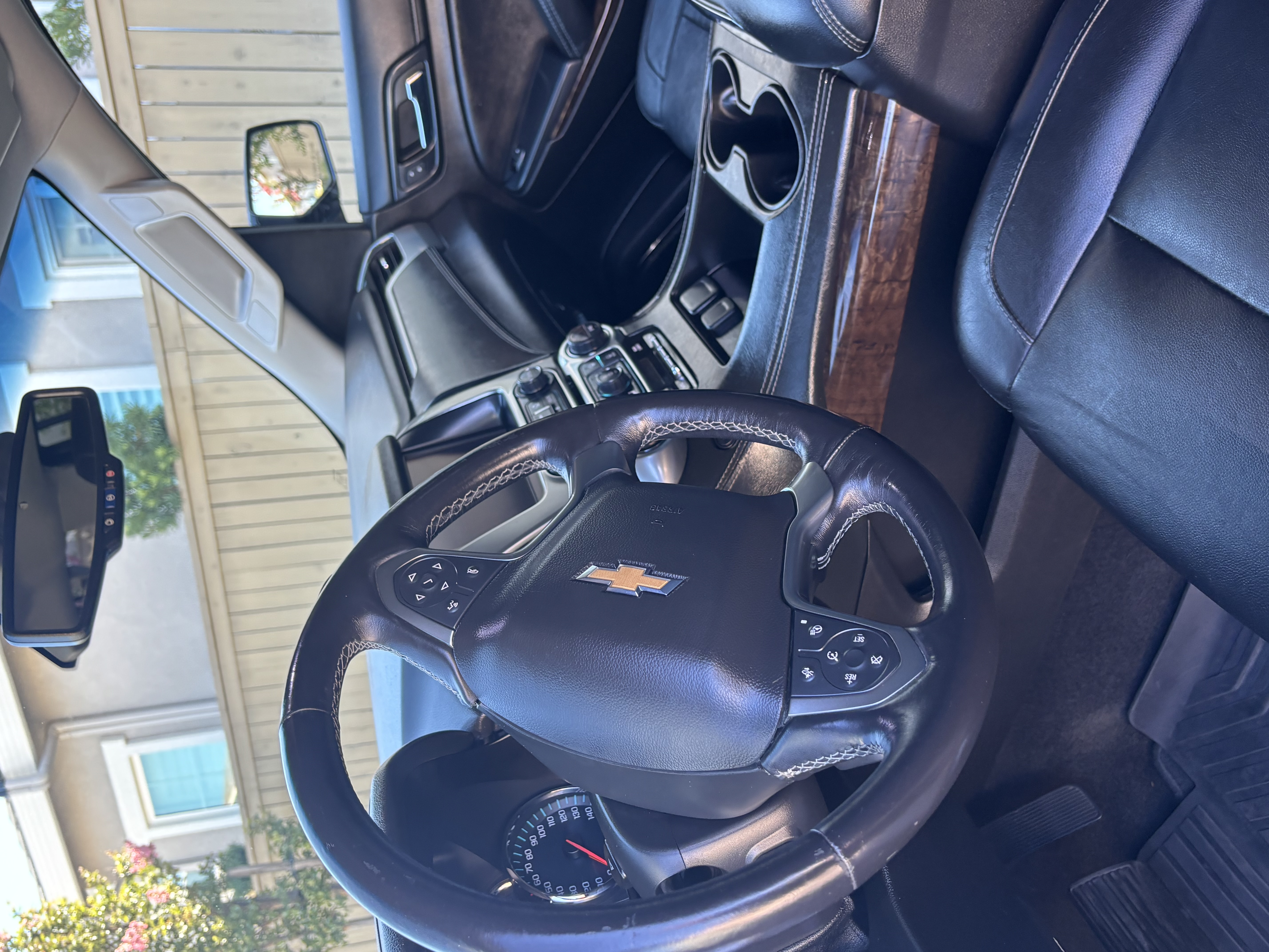 Used 2018 Chevrolet Suburban LT AWD/4WD image 8