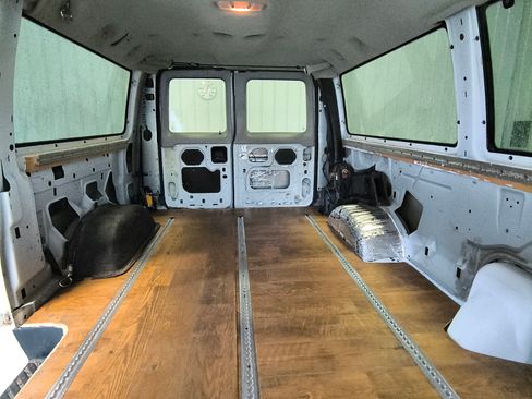 Used 2007 Ford E-350 and Econoline 350 XLT RWD image 15