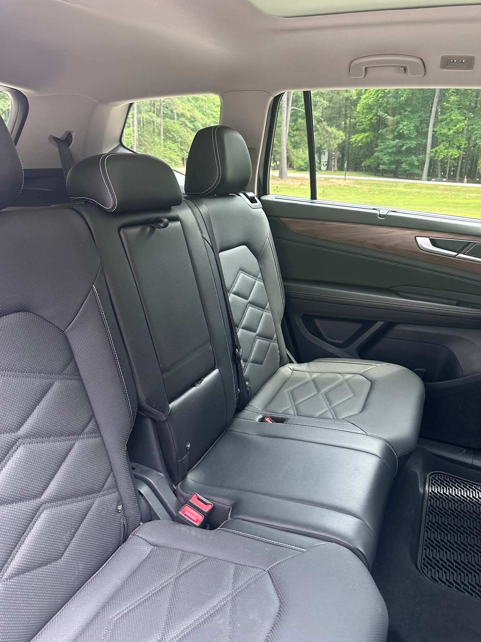 Used 2024 Volkswagen Atlas SE AWD/4WD image 13