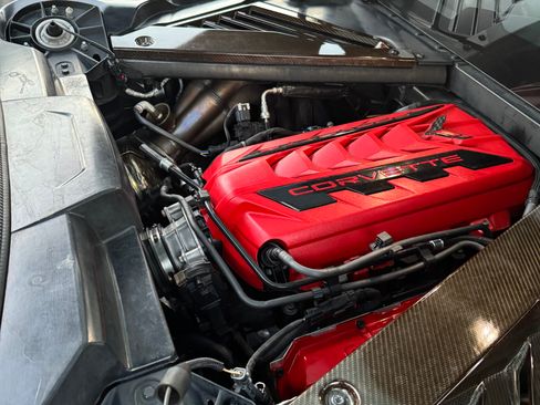 Used 2020 Chevrolet Corvette Stingray Premium Cpe w/ 3LT Preferred Equipment Group RWD image 19