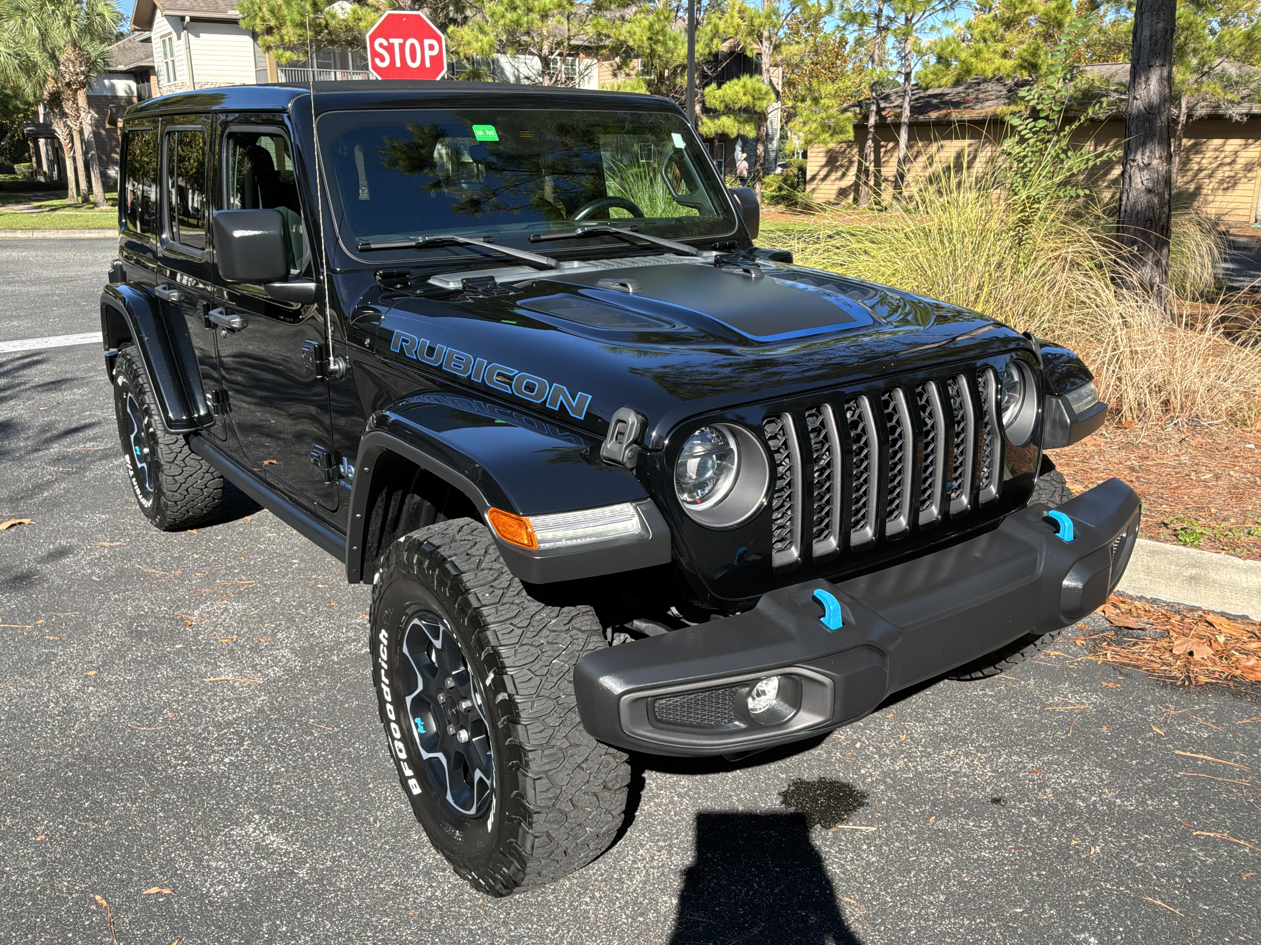 Used 2023 Jeep Wrangler Unlimited Rubicon 4xe w/ Safety Group AWD/4WD image 12