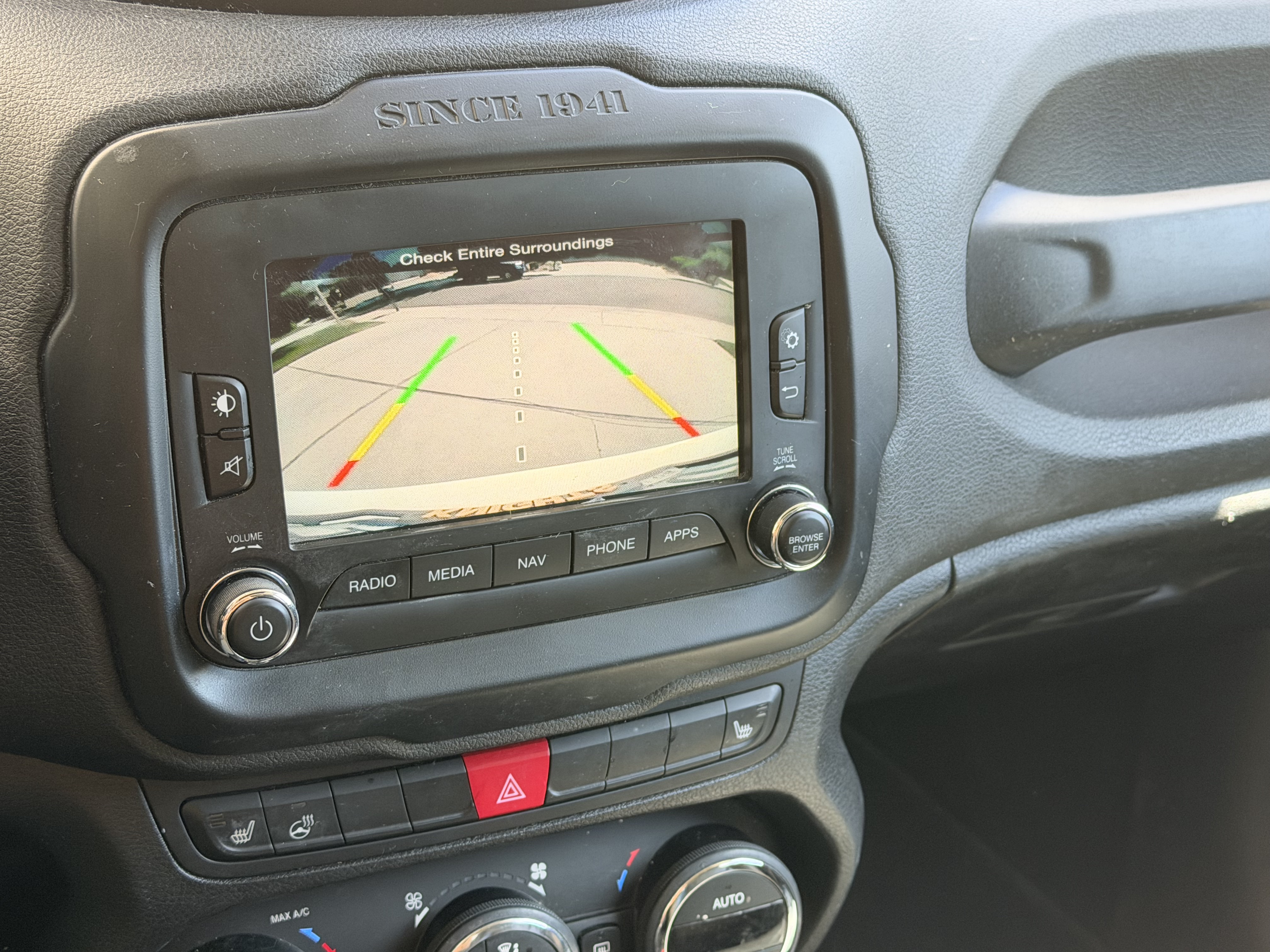 Used 2016 Jeep Renegade Limited FWD image 5