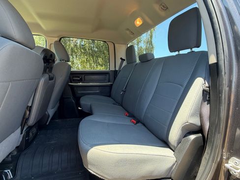 Used 2018 RAM 2500 Tradesman w/ Chrome Appearance Group AWD/4WD image 16