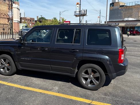 Used 2015 Jeep Patriot High Altitude FWD image 16