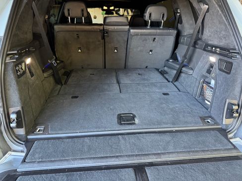 Used 2023 BMW X7 xDrive40i w/ Executive Package image 17