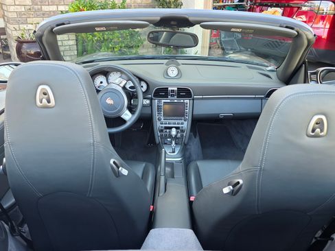 Used 2006 Porsche 911 Carrera S image 6
