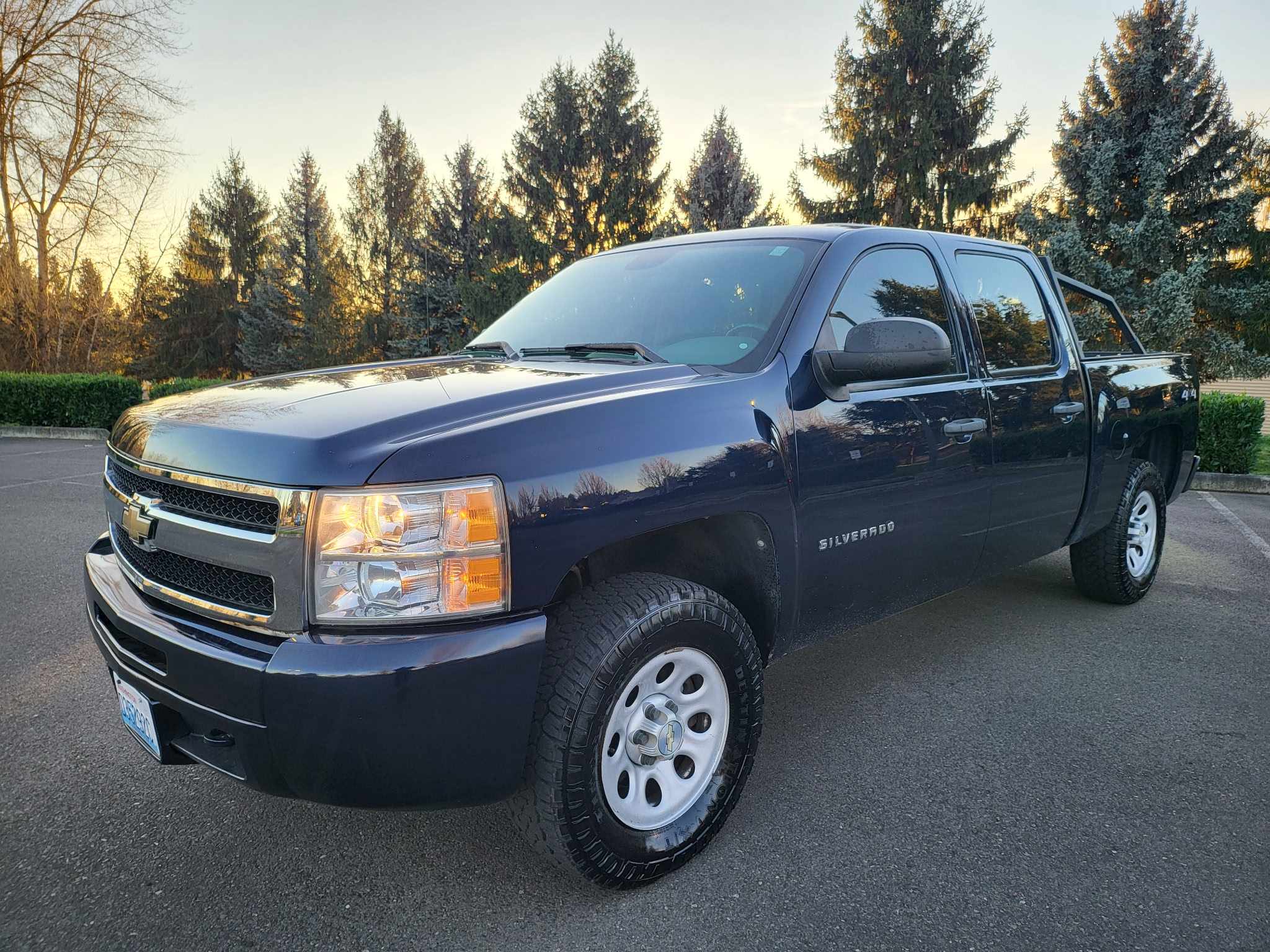 Used 2011 Chevrolet Silverado 1500 W/T AWD/4WD image 4