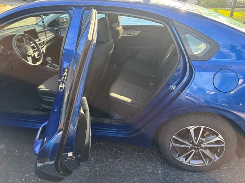 Used 2024 Kia Forte LXS w/ LXS Technology Package image 16