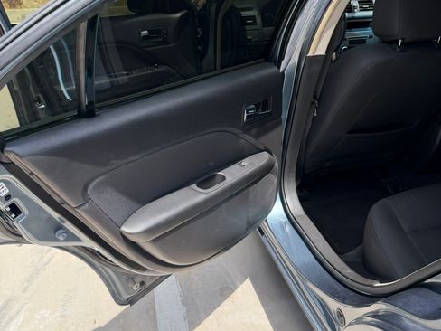 Used 2012 Ford Fusion SE FWD image 12