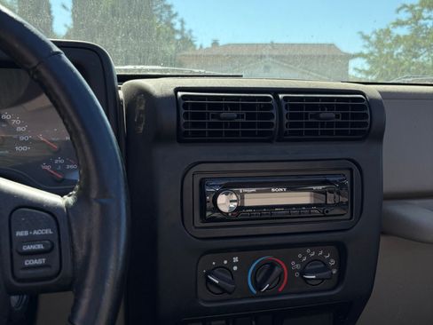 Used 2004 Jeep Wrangler Sahara w/ Dual Top Group image 10