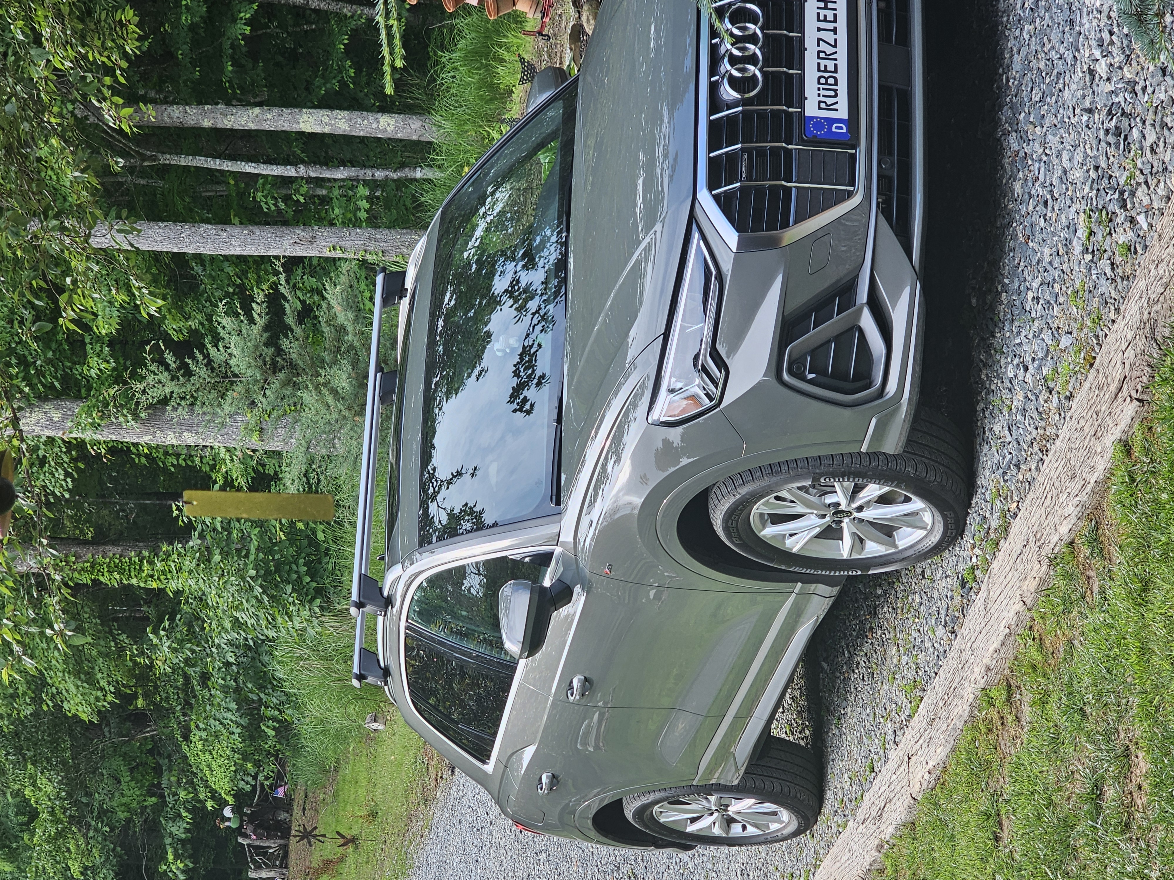 Used 2025 Audi Q3 2.0T Premium Plus w/ Premium Plus Package AWD/4WD image 8